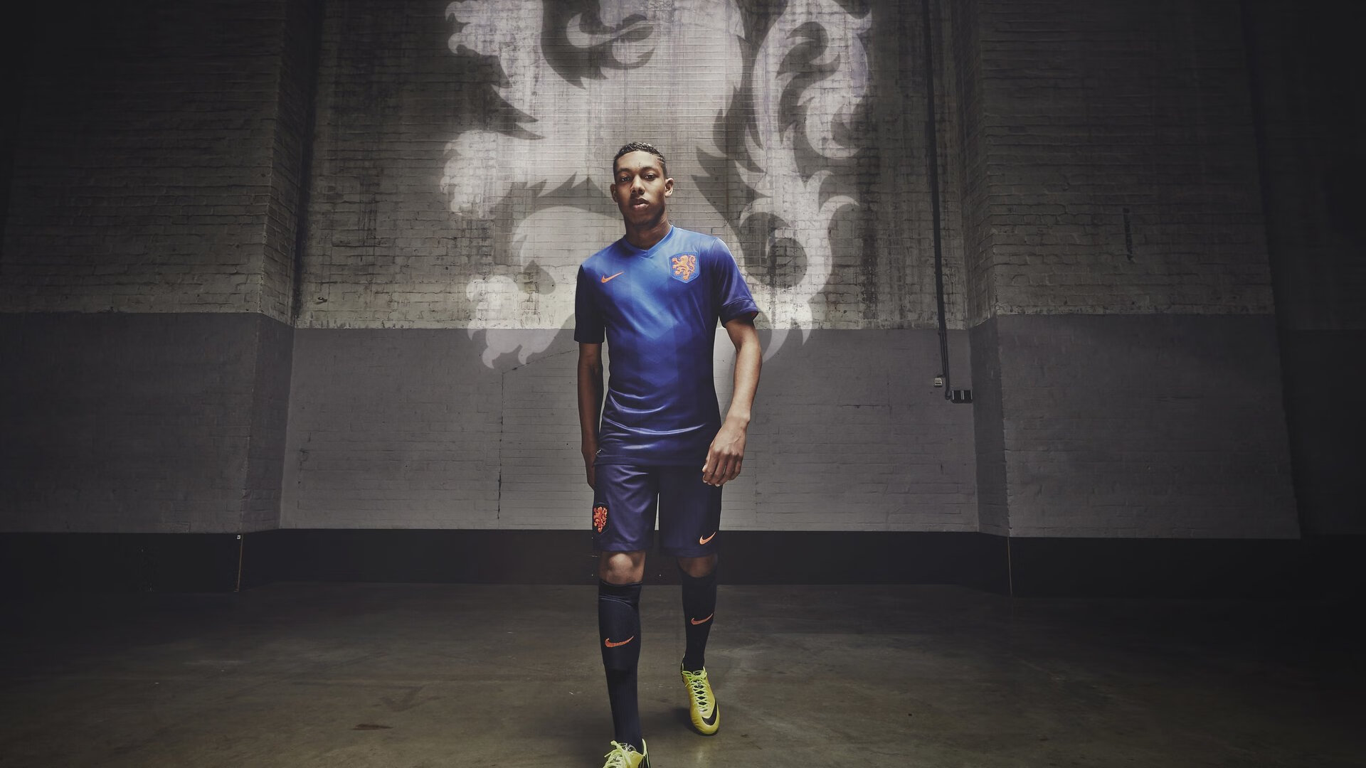 j9-五大联赛后腰拦截频率是否成为决定比赛平衡的杠杆，拦截型后卫